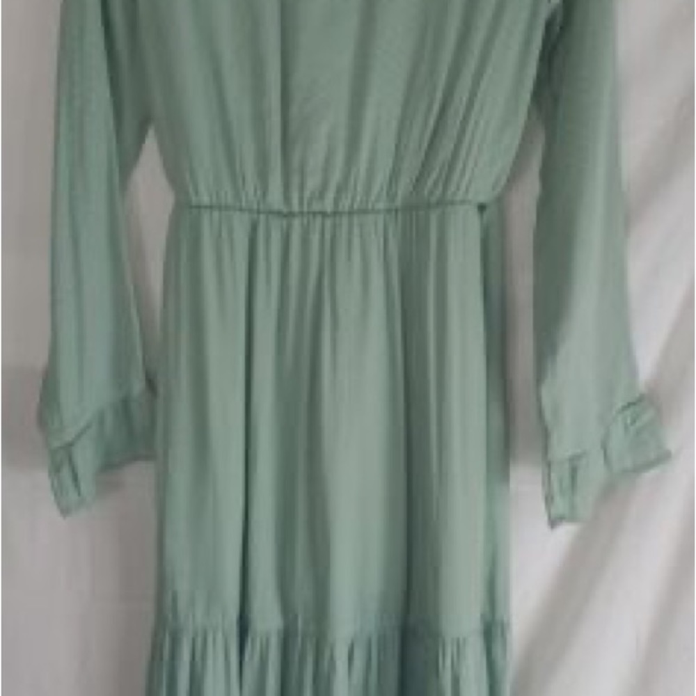 Green NSR NWT DRESS 👗 - Picture 11 of 13